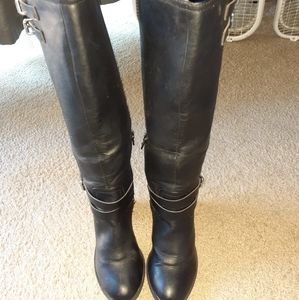 Blk boots 8m